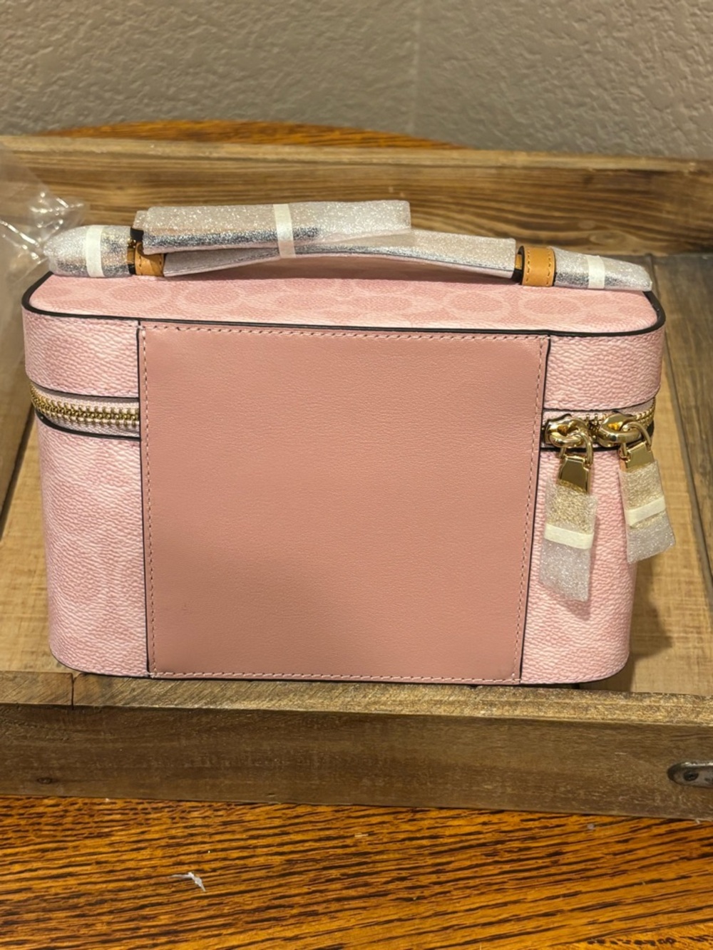 NWT 2026 Coach Cosmetic Case In Signature Canvas | Gold/Powder Pink CEA56 - Picture 3 of 10